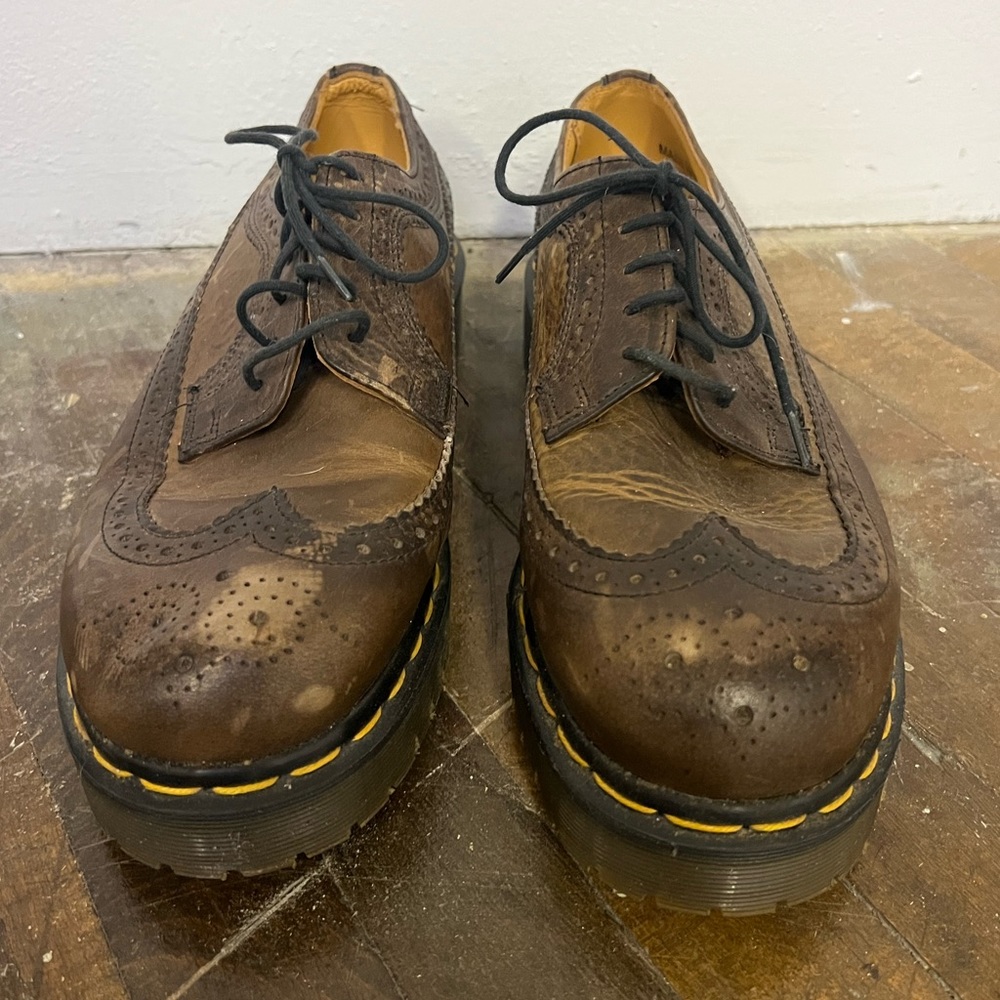 Vintage 1990s doc Dr martens brown Oxford brogue shoes made in England size 6